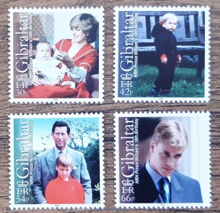 GIBRALTAR ** 930/3, 18. narozeniny prince Williama, r. 2000